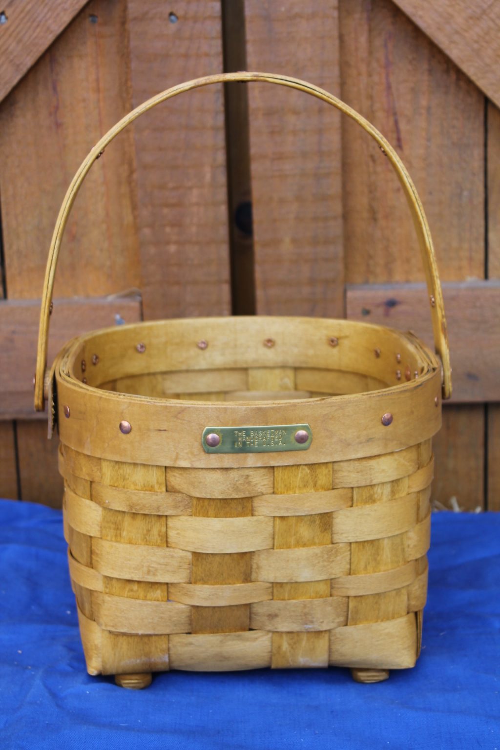 Apple Basket - The Basket ManThe Basket Man